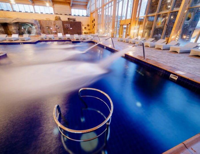 Бассейн с массажными установками - Отель «Солнечный Park Hotel & SPA»