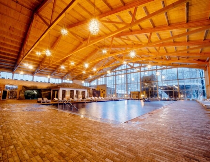 Бассейн с массажными установками - Отель «Солнечный Park Hotel & SPA»
